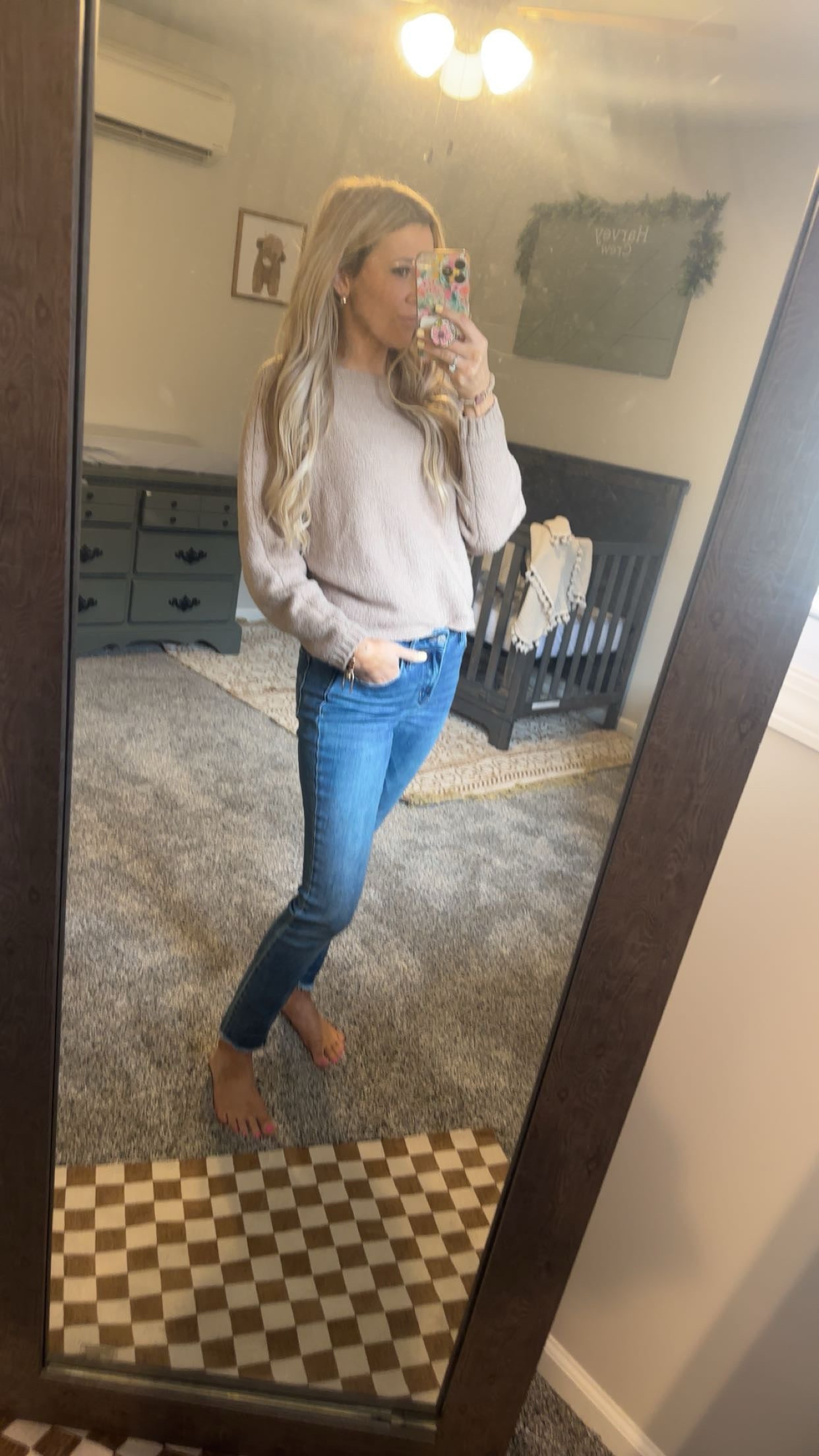 MYLIE HIGH RISE UNEVEN RAW HEM CROP SKINNY JEANS