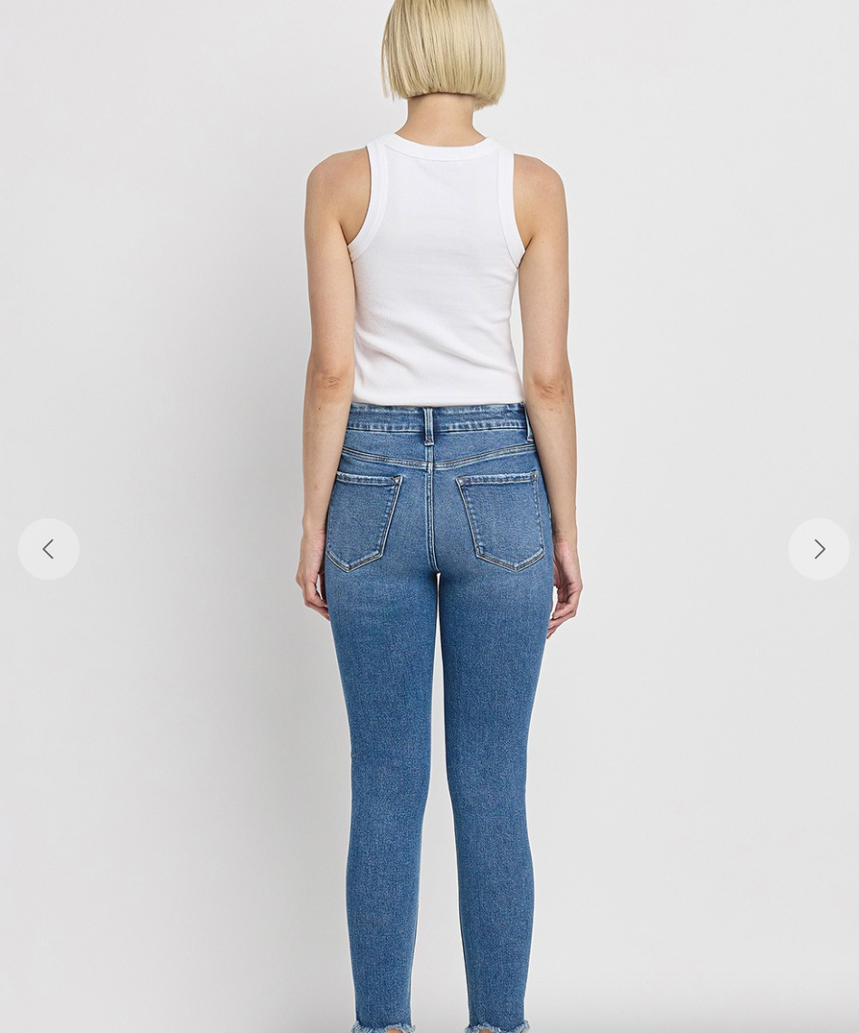 MYLIE HIGH RISE UNEVEN RAW HEM CROP SKINNY JEANS