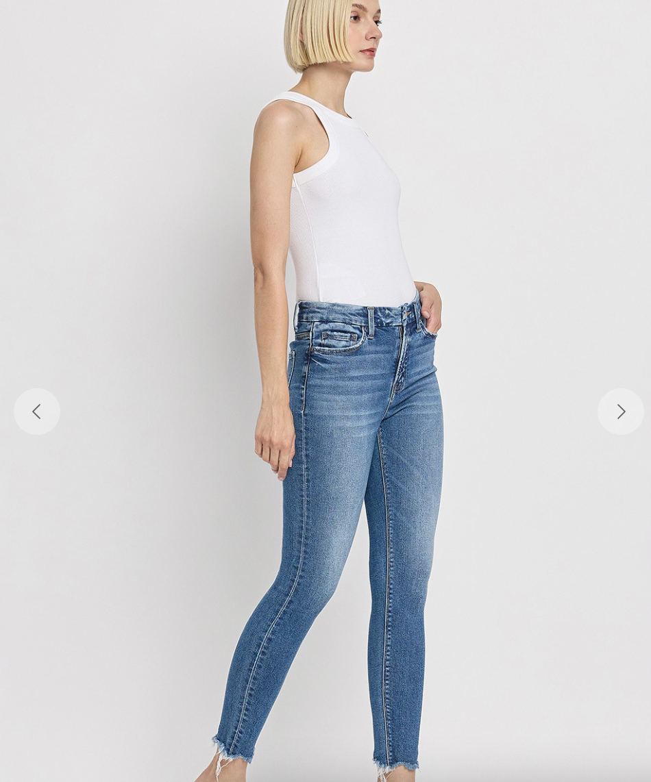 MYLIE HIGH RISE UNEVEN RAW HEM CROP SKINNY JEANS