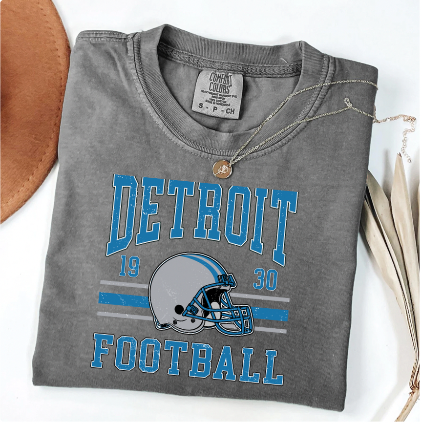 Detroit Football Retro T-shirt ( Color Options)